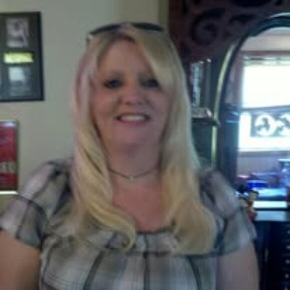 Meet your Posher, Linda - Picture 1 of 1